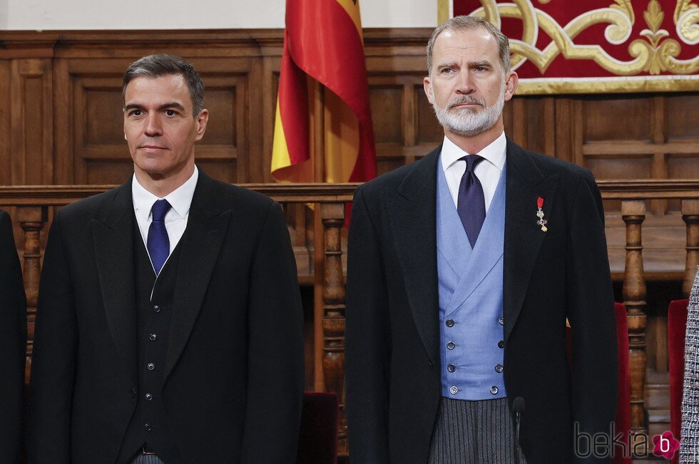 Pedro Sánchez y Felipe VI en la entrega del Premio Cervantes 2023