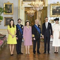 La Familia Real Sueca en la bienvenida al Presidente de Finladia y a su esposa por Su Visita de Estado a Suecia