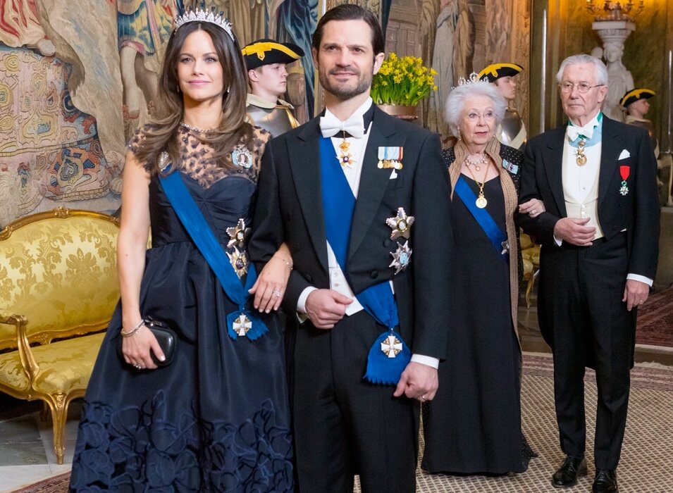 Carlos Felipe y Sofia de Suecia y Cristina de Suecia y Tord Magnuson en la cena de gala al Presidente de Finlandia por su Visita de Estado a Suecia