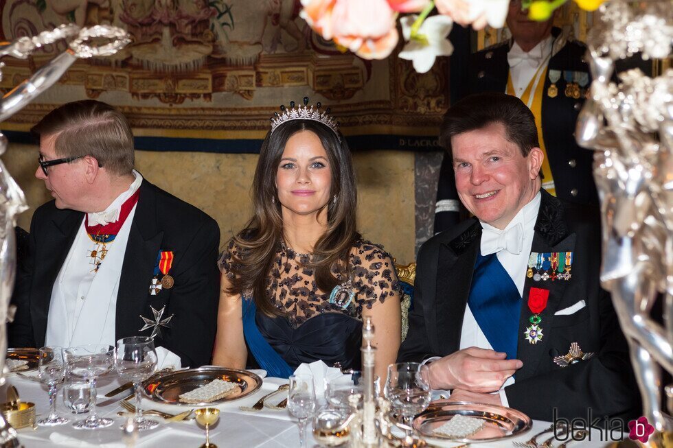 Sofia de Suecia con la Tiara Palmette con Topacio London Blue en la cena de gala por la Visita de Estado del Presidente de Finlandia