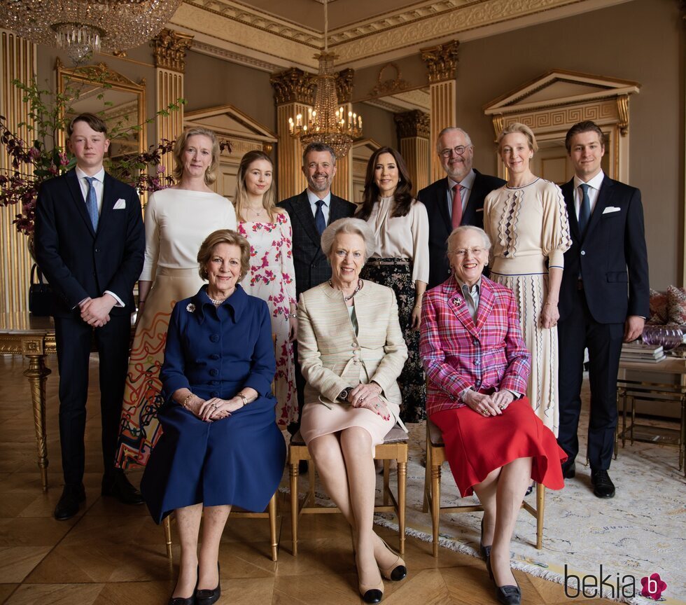 La Familia Real Danesa y los zu Sayn-Wittgenstein-Berleburg en el 80 cumpleaños de Benedicta de Dinamarca