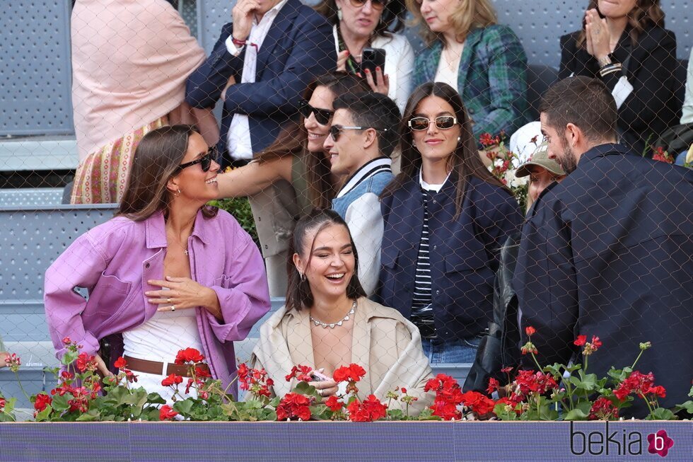 Laura Escanes y María Pombo hablan con David Broncano en el Mutua Madrid Open de Madrid 2024