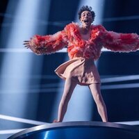 Nemo Mettler durante su actuación en Eurovisión 2024