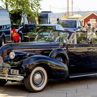 Harald de Noruega y Federico de Dinamarca en coche en la Visita de Estado de los Reyes de Dinamarca a Noruega