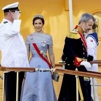 Federico y Mary de Dinamarca desembarcan del Dannebrog para la cena de gala por su Visita de Estado a Noruega