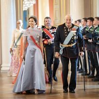 Harald de Noruega y Mary de Dinamarca en la cena de gala por la Visita de Estado de los Reyes de Dinamarca a Noruega