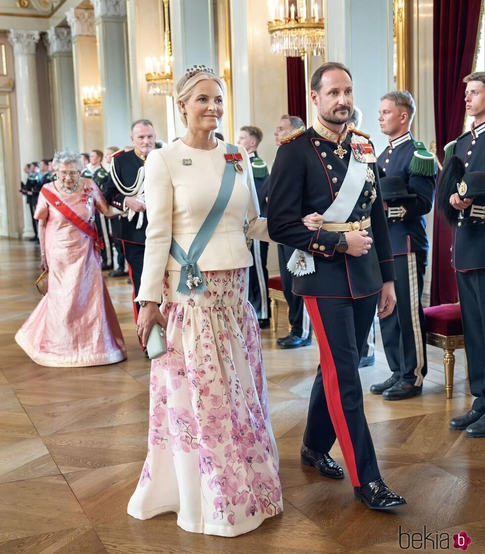 Haakon y Mette-Marit de Noruega y Astrid de Noruega en la cena de gala por la Visita de Estado de los Reyes de Dinamarca a Noruega 