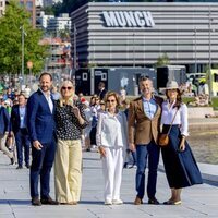 Haakon y Mette-Marit de Noruega, Sonia de Noruega y Federico y Mary de Dinamarca en Bjørvika