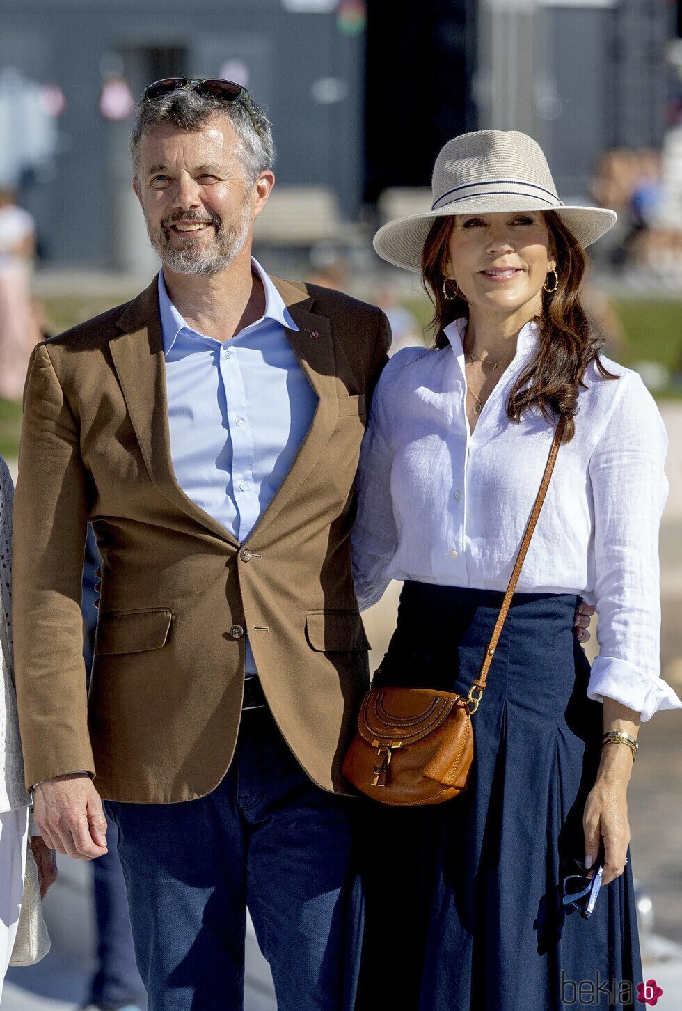 Federico y Mary de Dinamarca posan agarrados en Oslo durante su Visita de Estado a Noruega