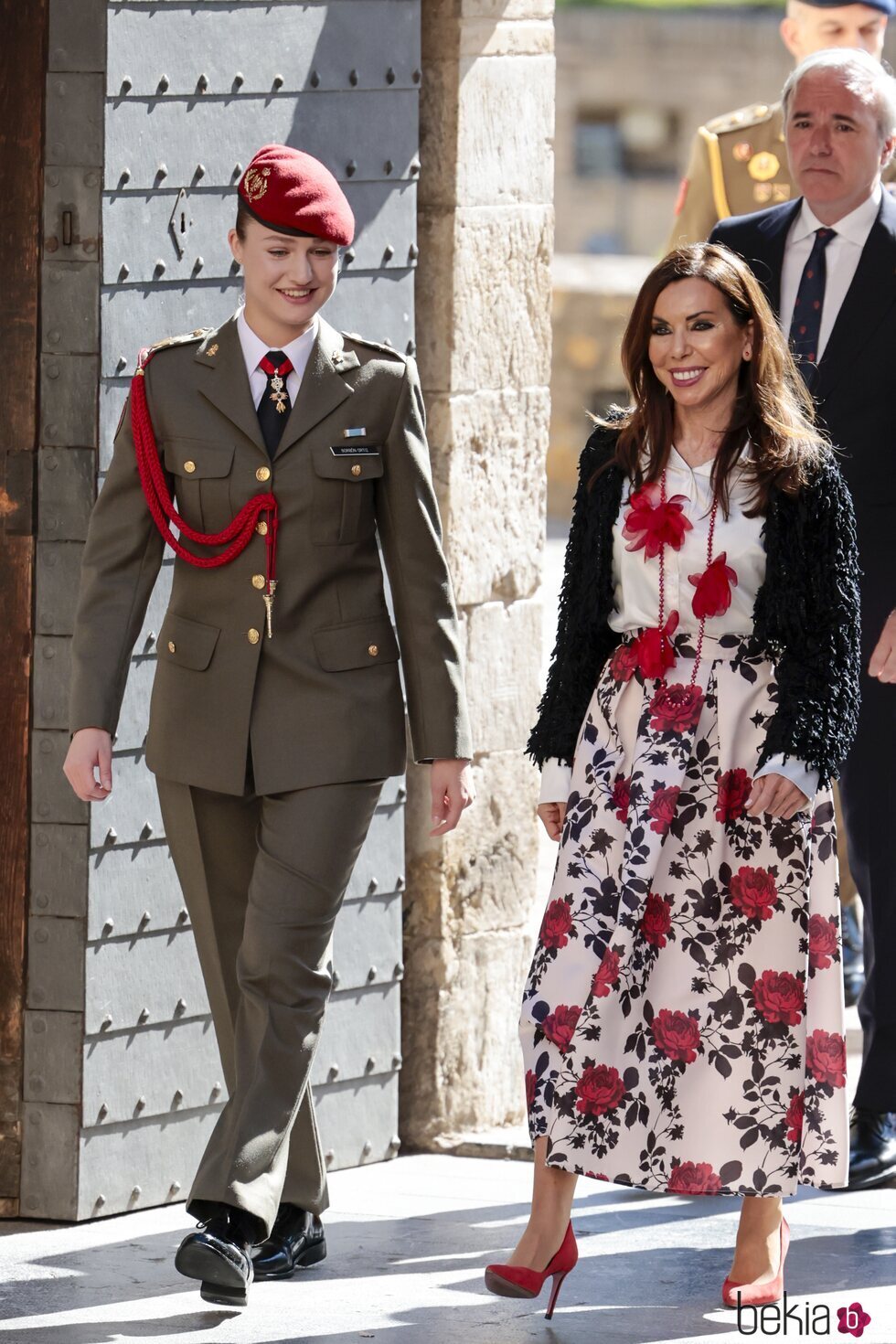 La Princesa Leonor y la Presidenta de las Cortes de Aragón en la entrega de la Medalla de las Cortes de Aragón