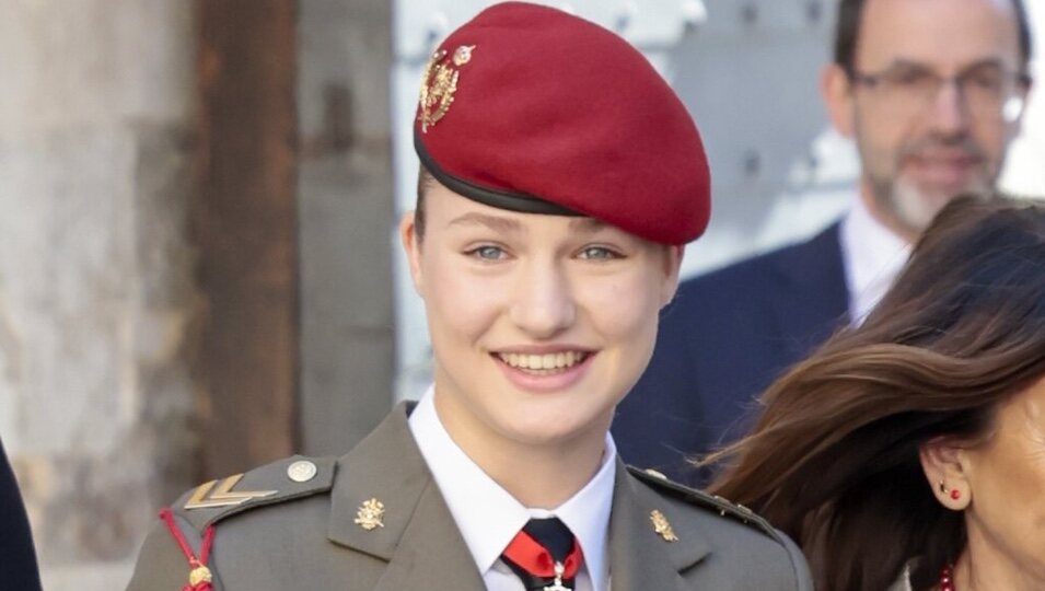 La Princesa Leonor, muy sonriente en la entrega de Medallas de las Cortes de Aragón