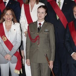 La Princesa Leonor con el uniforme de la Academia General Militar y el bastón de mando en la entrega del título de Hija Adoptiva de Zaragoza