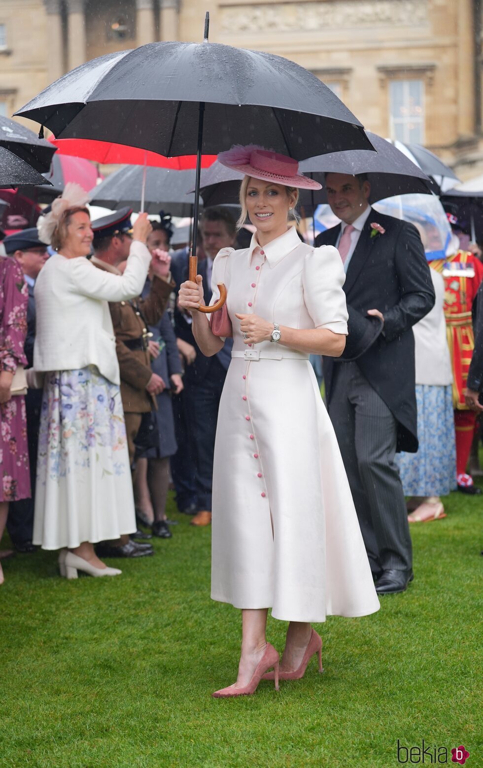 Zara Phillips en una garden party