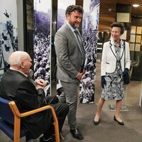 La Princesa Ana y Haakon de Noruega en el Museo de la Resistencia Noruega