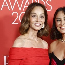 Isabel Preysler y Tamara Falcó en la alfombra roja de los ELLE Style Awards 2024