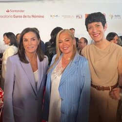 La Reina Letizia con Belén Esteban y la Ministra Elma Saiz