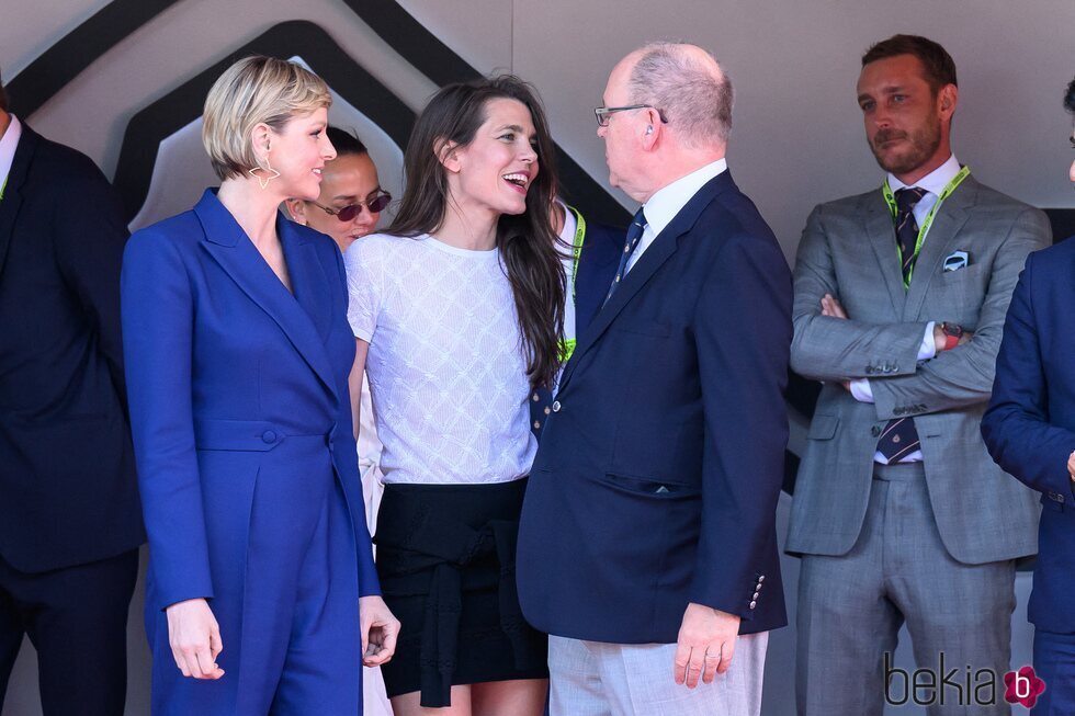 Carlota Casiraghi, muy cómplice con Alberto y Charlene de Mónaco