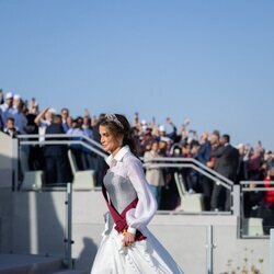 Rania de Jordania con un vestido de Laith Maalouf en el Jubileo de Plata de Abdalá de Jordania