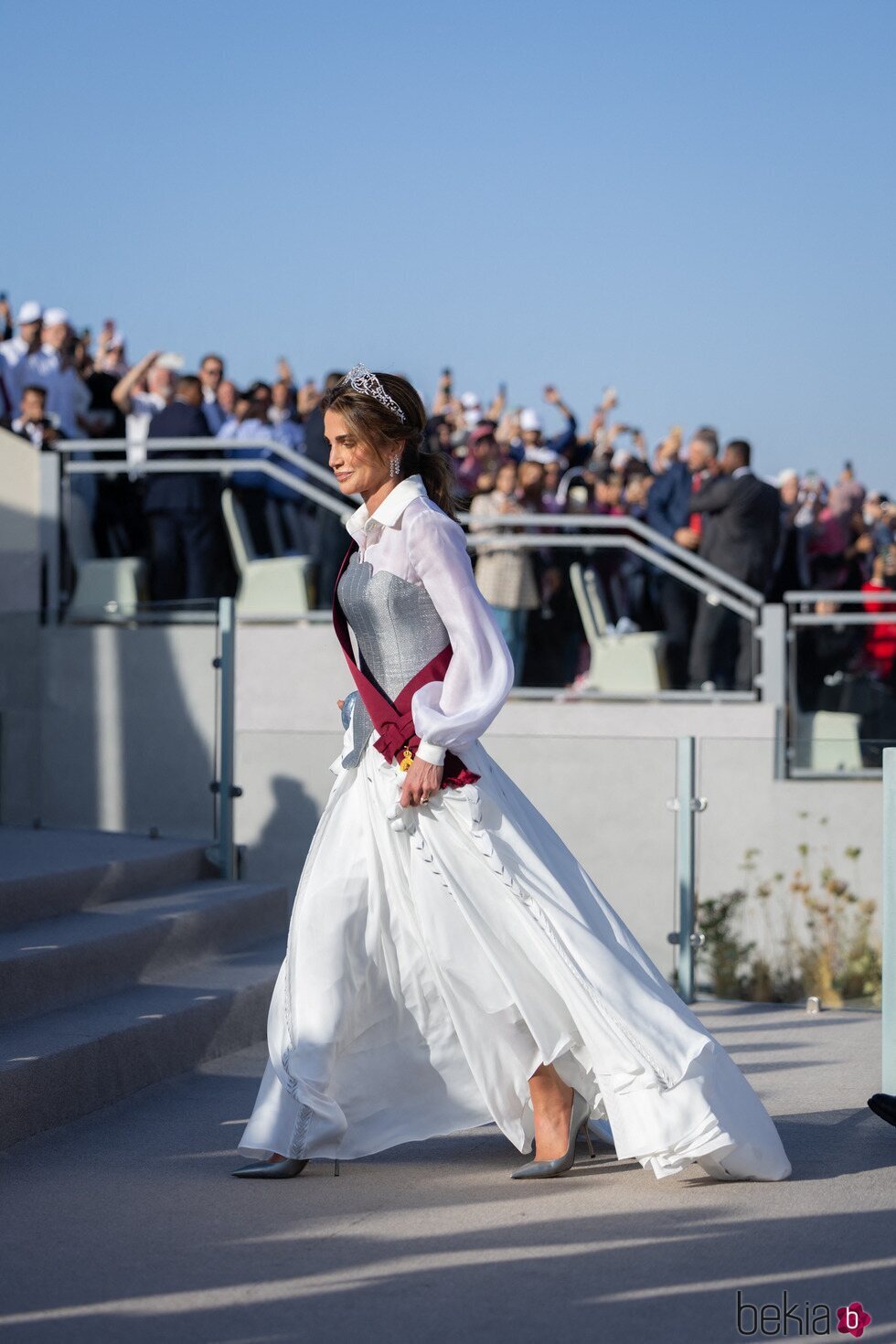 Rania de Jordania con un vestido de Laith Maalouf en el Jubileo de Plata de Abdalá de Jordania