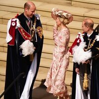 El Príncipe Guillermo y Sophie de Edimburgo hablando en la procesión de la Orden de la Jarretera 2024