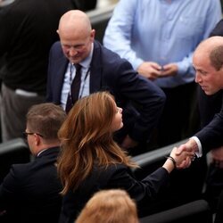 El Príncipe Guillermo y Josephine de Dinamarca se saludan en la Eurocopa 2024