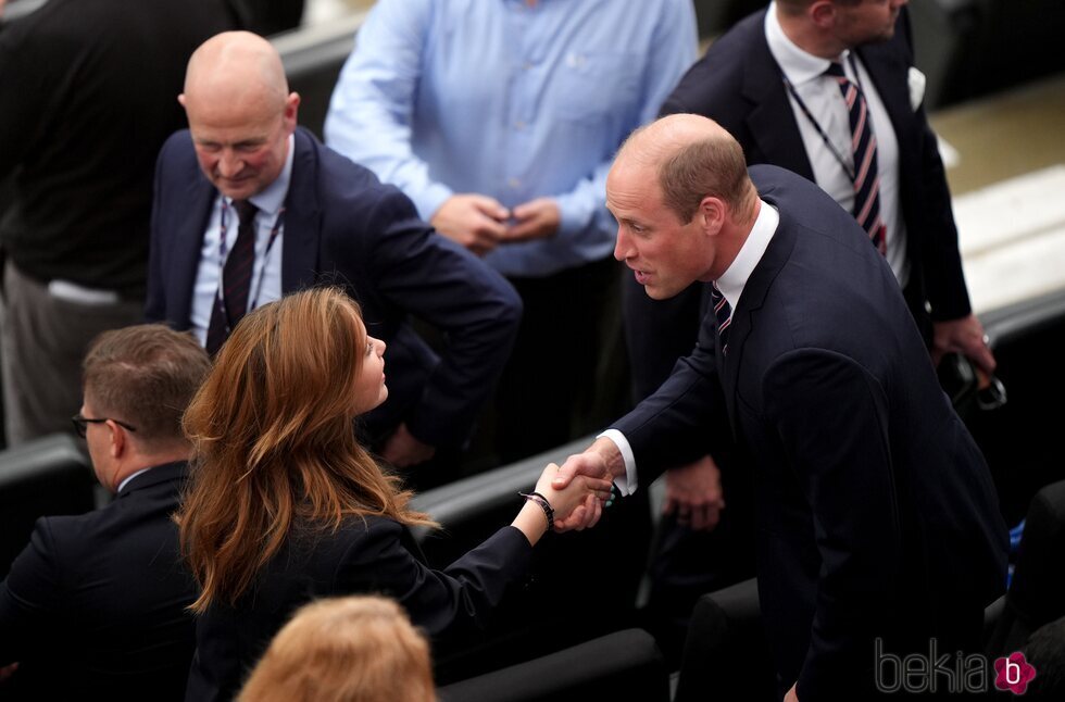 El Príncipe Guillermo y Josephine de Dinamarca se saludan en la Eurocopa 2024