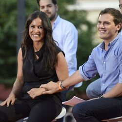 Begoña Villacís y Albert Rivera en un mitin en 2016