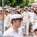 Christian de Dinamarca y sus compañeros en su graduación