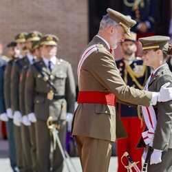 El Rey Felipe VI felicita a la Princesa Leonor por su nombramiento como Dama Alférez Cadete