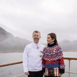 Federico y Mary de Dinamarca con los trajes groenlandeses en su primera visita oficial a Groenlandia como Reyes