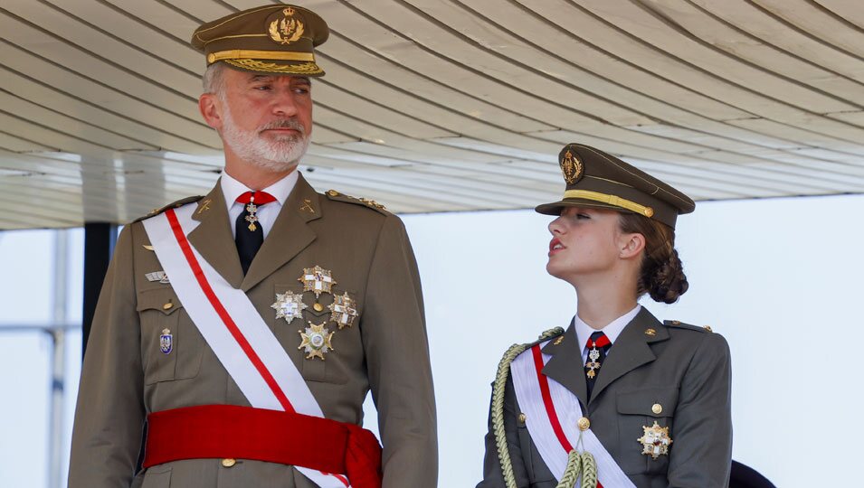 El Rey Felipe VI y la Princesa Leonor en la entrega de Despachos en la Academia General Básica de Suboficiales de Talarn