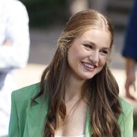 La Princesa Leonor, muy sonriente en un encuentro con jóvenes de los Programas de la Fundación Princesa de Girona en Lloret de Mar