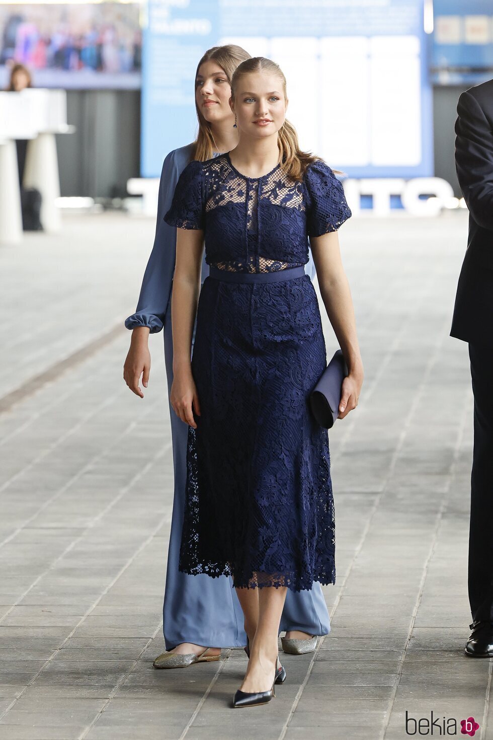 La Princesa Leonor y la Infanta Sofía a su llegada a los Premios Princesa de Girona 2024