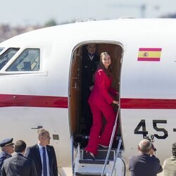 La Princesa Leonor entrando en el avión que le llevó en su primer viaje oficial a Portugal