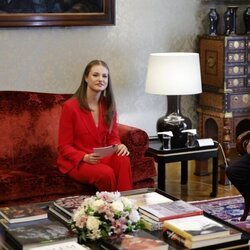 La Princesa Leonor y Marcelo Rebelo de Sousa en su encuentro en el Palacio de Belém en el primer viaje oficial a Portugal de la Princesa Leonor