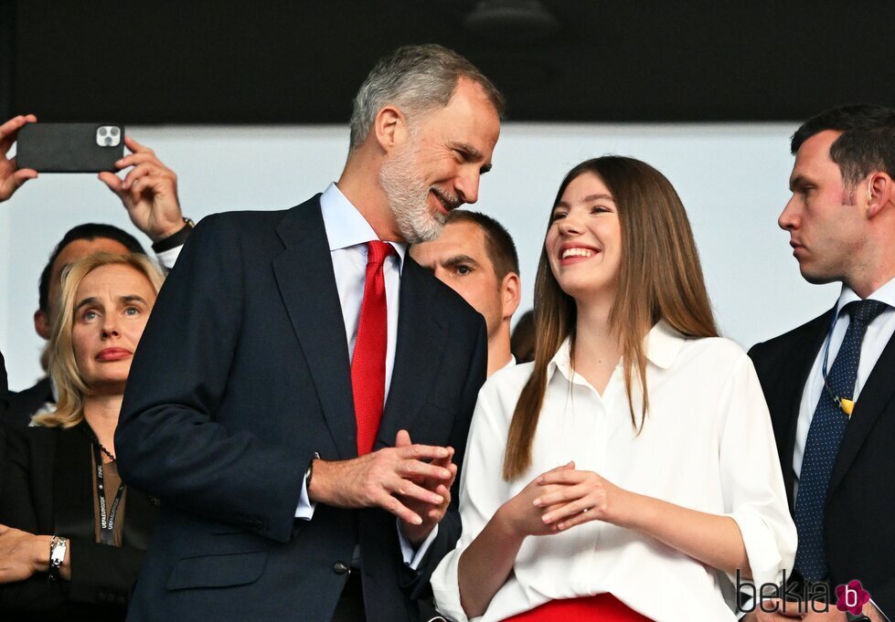 El Rey Felipe y la Infanta Sofía disfrutan de la final de la Eurocopa 2024