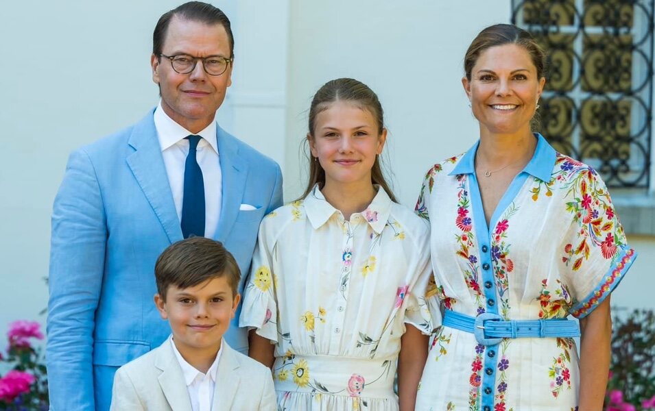 Victoria y Daniel de Suecia y su hijos Estelle y Oscar de Suecia en el 47 cumpleaños de Victoria de Suecia