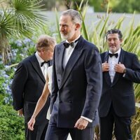 El Rey Felipe VI con esmoquin en los Premios Mariano de Cavia 2024