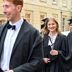 Elisabeth de Bélgica en su graduación en Oxford