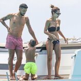 Tamara Gorro y Ezequiel Garay, los ex de vacaciones en Ibiza con sus hijos