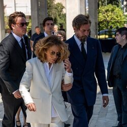 Marina Karella y Aimón de Saboya en el funeral de Miguel de Grecia