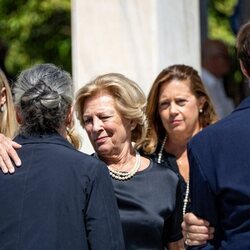 Theodora de Grecia, Ana María de Grecia, Alexia de Grecia y Olga de Grecia en el funeral de Miguel de Grecia