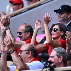 La Reina Letizia animando a Alcaraz en los Juegos Olímpicos de París 2024