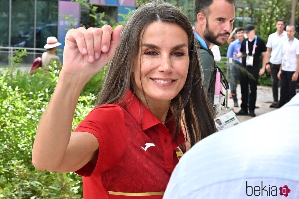 La Reina Letizia saludando en los Juegos Olímpicos de París 2024