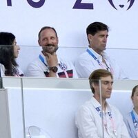 Haakon de Noruega, Alexandra de Hannover y Ben Sylvester Strautmann en los Juegos Olímpicos de París