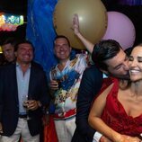 Paula Echevarría recibe un beso de Miguel Torres en su 47 cumpleaños en Starlite Marbella 2024