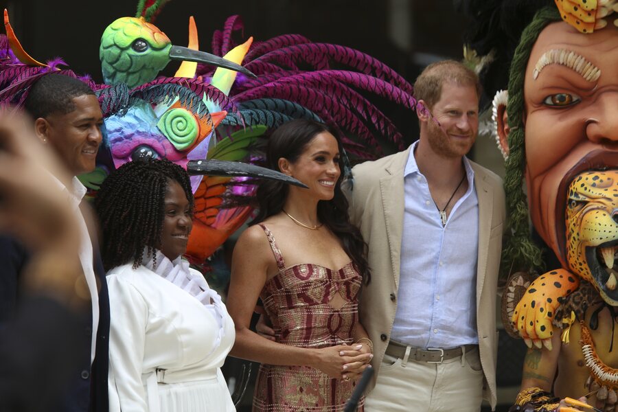 El Príncipe Harry y Meghan Markle a su llegada a Colombia en su visita en agosto 2024