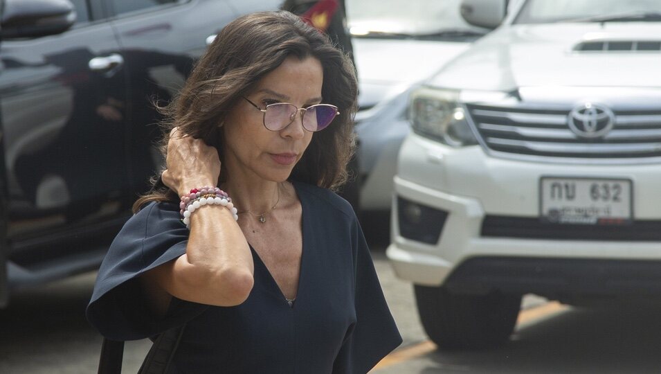 Silvia Bronchalo llegando al Tribunal Provincial de Koh Samui para la lectura de la sentencia de Daniel Sancho