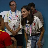 La Reina Letizia con su acreditación en los Juegos Paralímpicos de París 2024