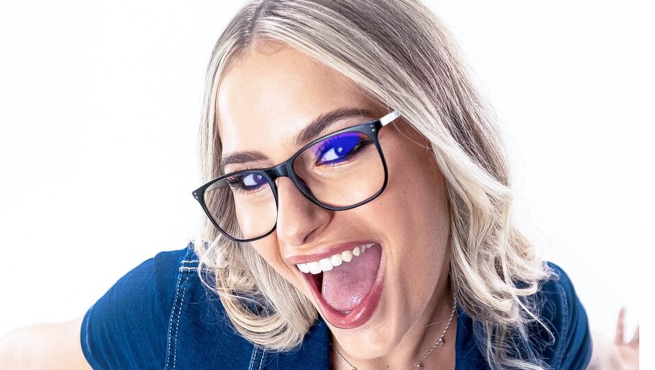 Posado oficial de Laura, concursante de 'Gran Hermano 2024'